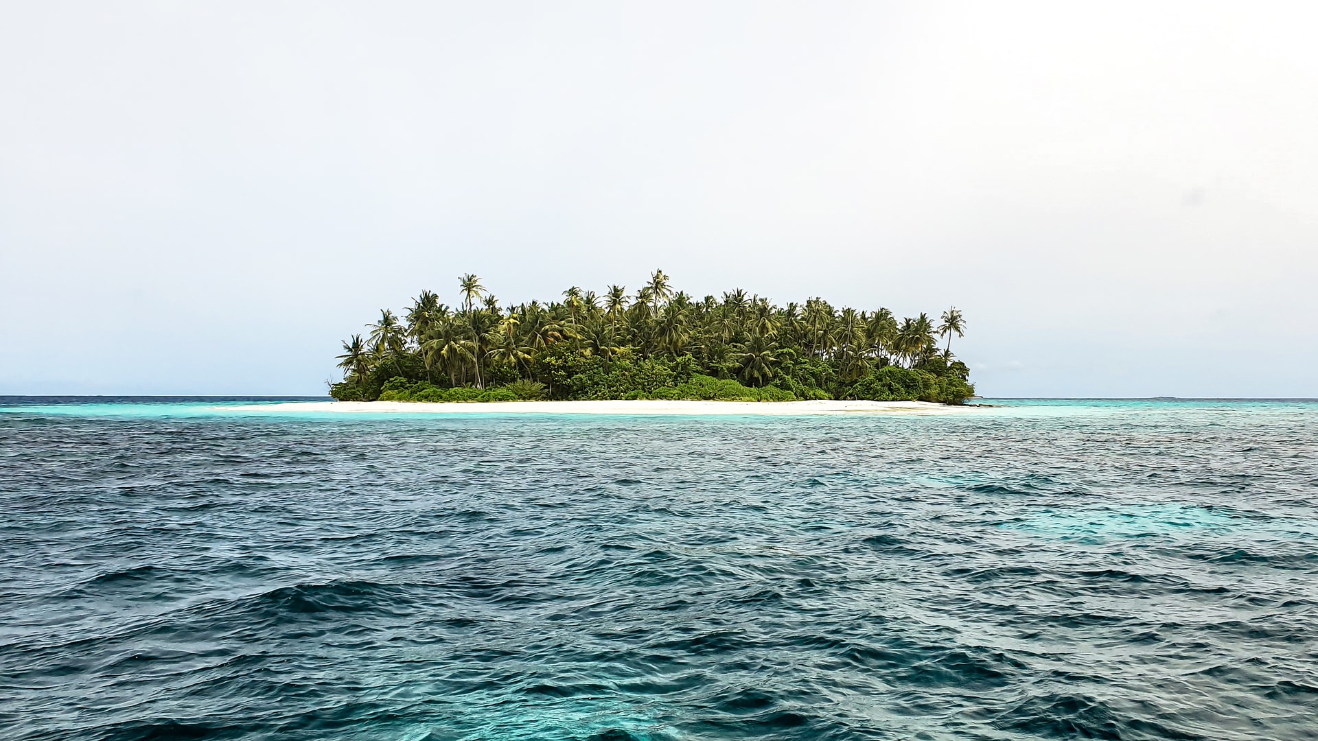 Необитаемый остров на Багамах